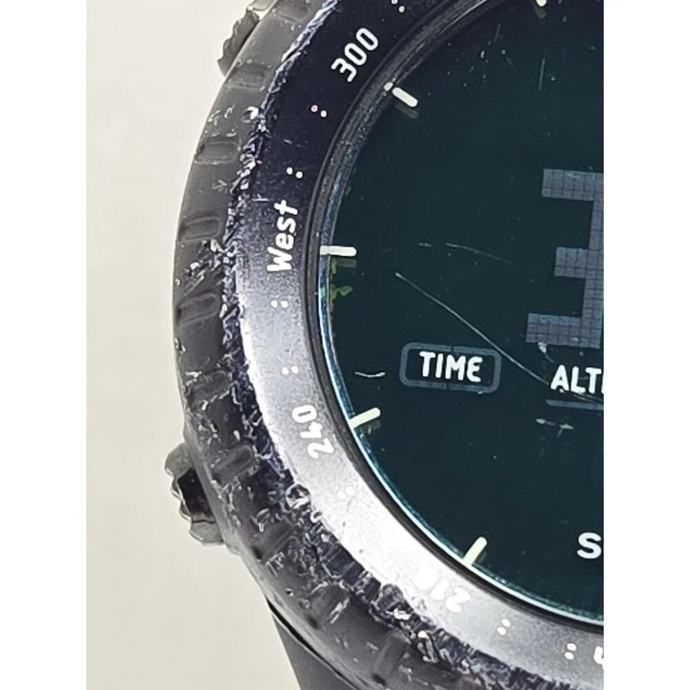 Suunto Core All Black Mens Digital Watch Altimeter Barometer Compass New Battery